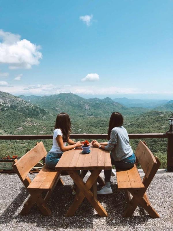 Hotel Camp Oaza,Lipa Cetinje Exteriér fotografie